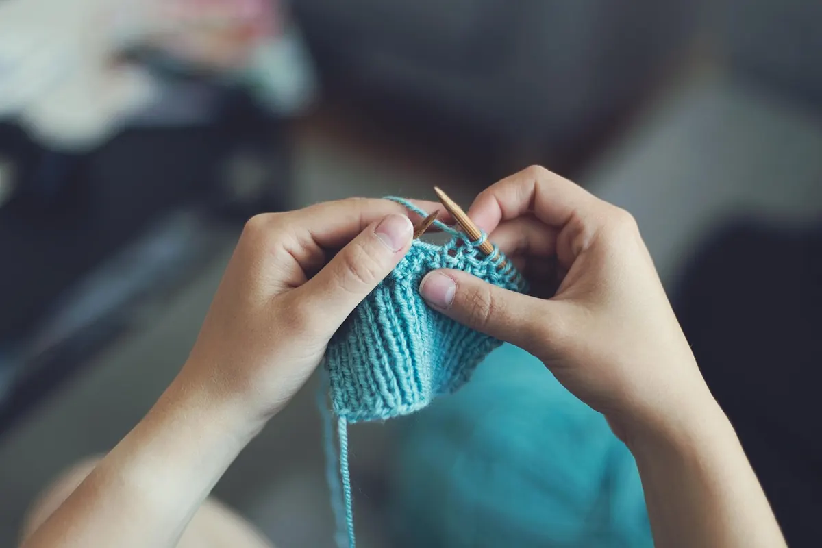How to Knit Your First Scarf: A Step-by-Step Guide for Absolute Beginners